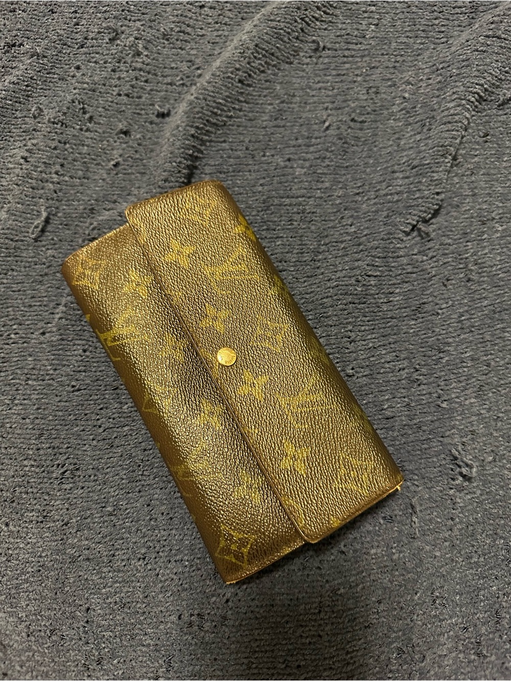 SOLD DEPOP Louis Vuitton Monogram Trifold Wallet in Gold Brown - Picture 1 of 4
